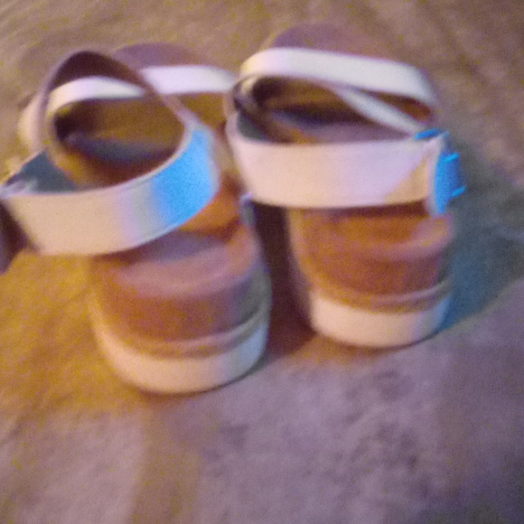 Time and true size 6 women's white platforms - Picture 3 of 4
